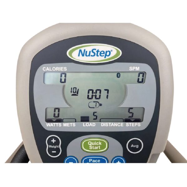 Mejora la rehabilitación y ejercicio cardiovascular con la Elíptica Reclinada T4r NuStep de cuerpo completo que entrena brazos y piernas con seguridad y comodidad. Ejercitar brazos y piernas juntos o por separado. Asiento ergonómico ajustable, movimiento suave y resistencia variable. Ideal para centros de salud y uso profesional. Perfecta para rehabilitación, fitness y adultos mayores. Soporta hasta 180 kg, es silenciosa y fácil de mover. Cómoda, con acceso bajo y seguro, ideal para adultos mayores Doctor's Choice